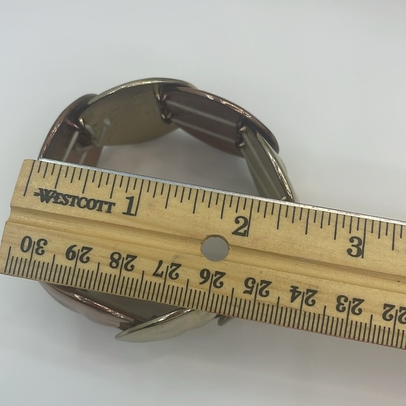 White House Black Market Two Tone stretch Hammered Circle Bracelet - Picture 6 of 9